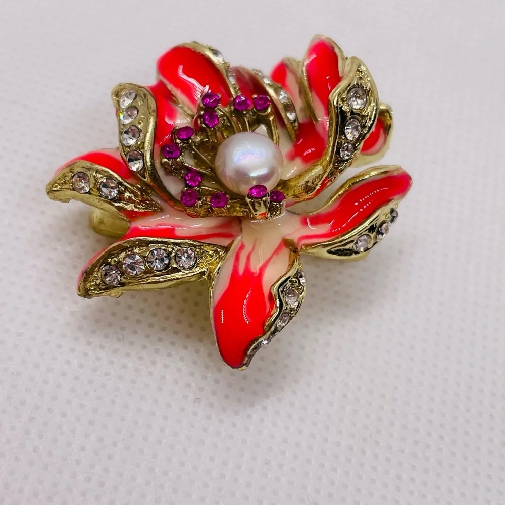 Elegant Gold and Red Floral Brooch